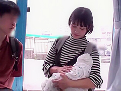 【人妻ナンパ】31歳美熟女な2児ママをMM号連れ込み巨根デカチン見せつけ！巨乳母親がNTRセックスで他人棒にエロ痙攣絶頂