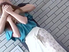 【人妻レイプ】育児の悩み相談してる若いママの帰宅を尾行！無理やり強引に自宅に上がり込んで鬼畜エロ中出しレイプで大量潮吹き