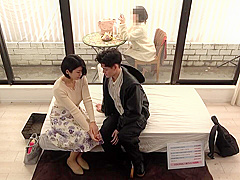 【素人ナンパ】デカチン原因で童貞卒業出来ない男が彼女の母親と筆おろしミッション！エロ巨乳美熟女とマジックミラーNTR浮気