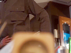 【宅飲みNTR】彼氏とサークル飲み会に来たエロ巨乳美少女JDが王様ゲームの標的になり…セクハラ痴漢で羞恥の大量潮吹き失禁