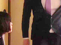 【人妻NTR】旦那の部下の女性社員が過労で他界…被害者宅を贖罪として訪れた美熟女が償いで性処理強要されて…【エロドラマ】