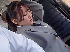 【痴漢JKレイプ】通学バスに乗るロリ可愛い色白爆乳な女子高生…背後から巨乳おっぱいを乳揉み痴漢で乳首責めエロ悶絶アクメ！